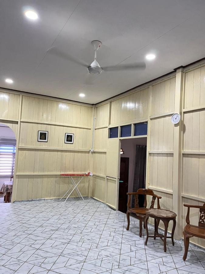 Lavender Homestay Desa Chendering 3 Bedrooms Kuala Terengganu Exteriér fotografie